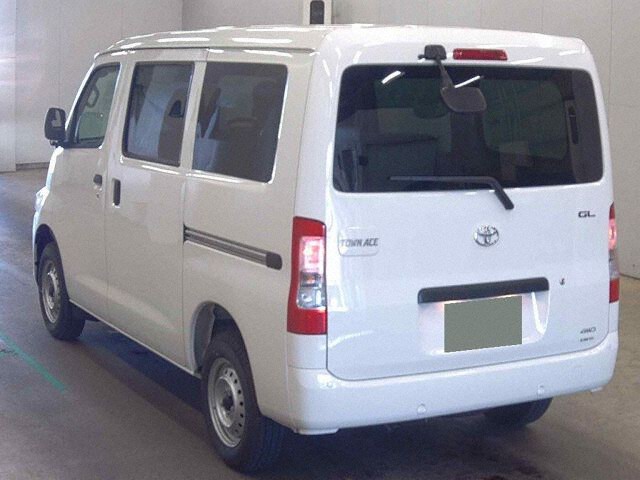 2025 Toyota TownAce Van GL 4WD auction photo 2