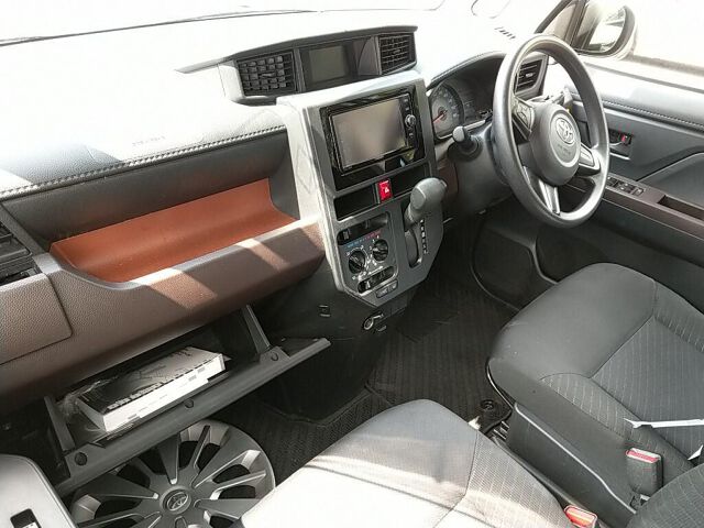 2017 Toyota Tank auction photo 3