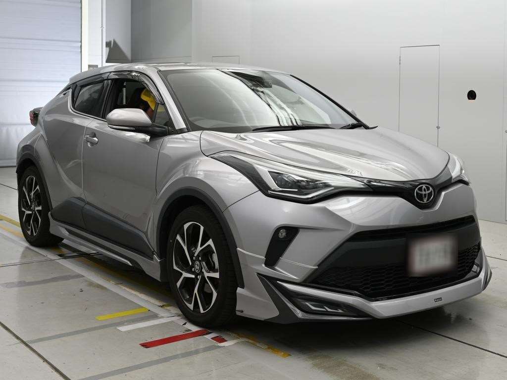 2023 Toyota C-HR G-T auction photo 5