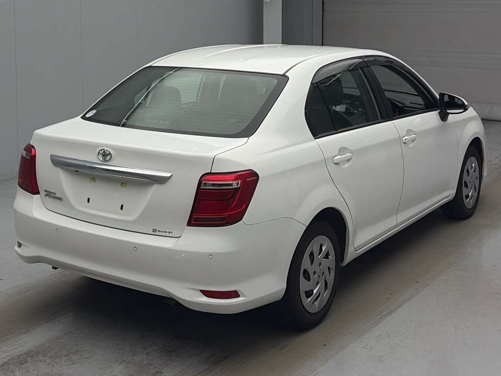 2021 Toyota Corolla Axio EX auction photo 2