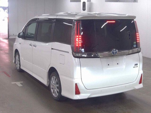 2019 Toyota Noah HV SI WXB2 auction photo 2