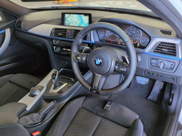 2018 BMW 3 Series 320D Mスポーツ auction photo 3