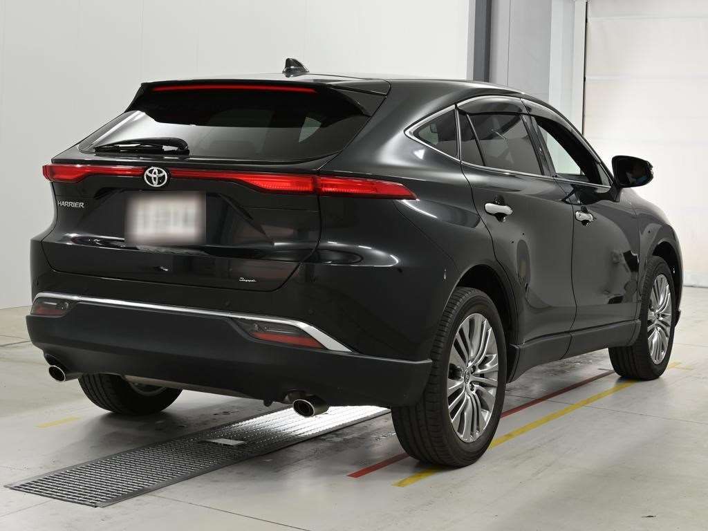2022 Toyota Harrier Z auction photo 2