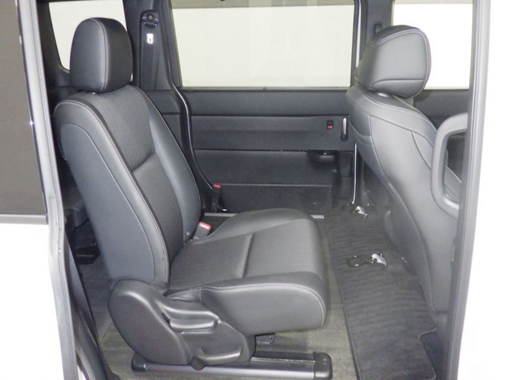 2024 Honda Stepwgn 車いす仕様車2列目&3列目乗車タイプ auction photo 7
