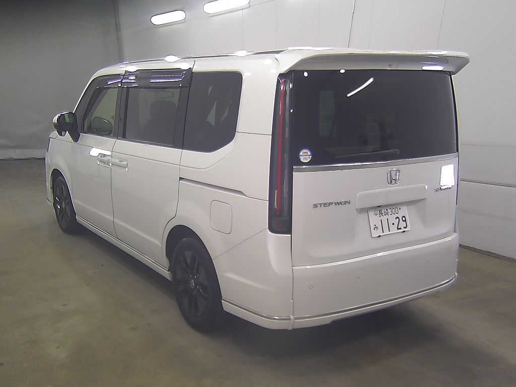 2024 Honda Stepwgn 車いす仕様車2列目&3列目乗車タイプ auction photo 5