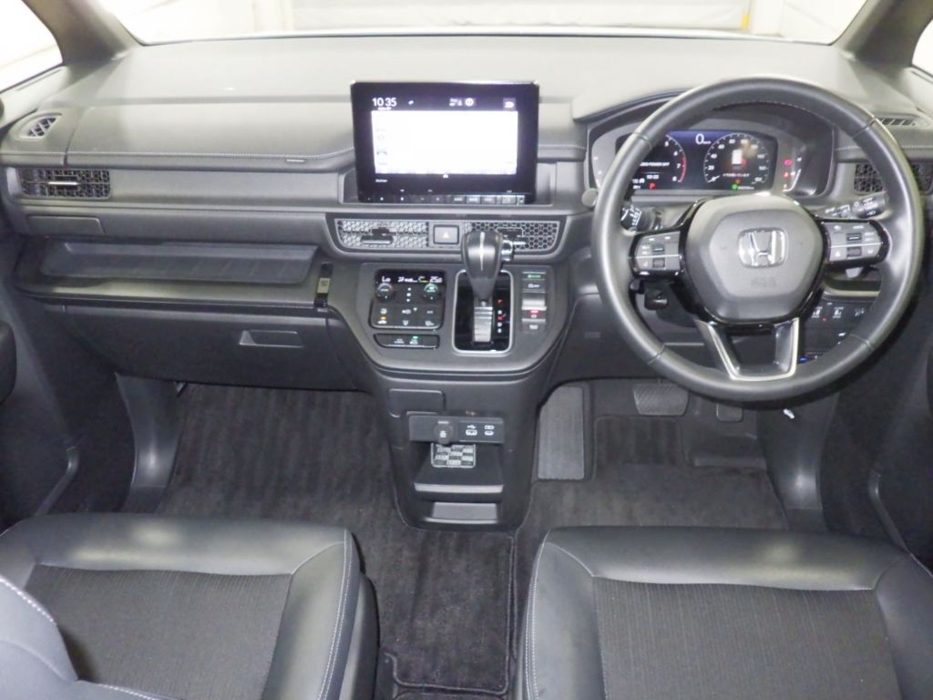 2024 Honda Stepwgn 車いす仕様車2列目&3列目乗車タイプ auction photo 3