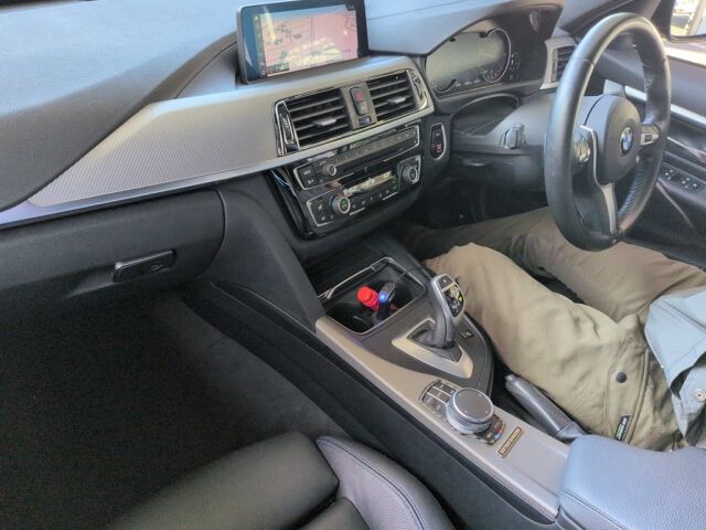 2017 BMW 3 Series 320DツリMスEシャド auction photo 3