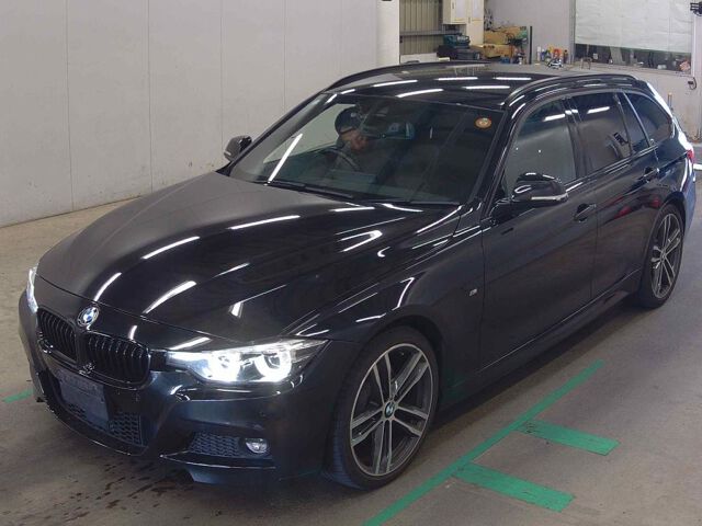 2017 BMW 3 Series 320DツリMスEシャド auction photo 4