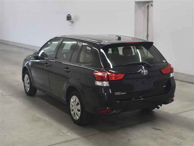 2016 Toyota Corolla Fielder 1.5X auction photo 2