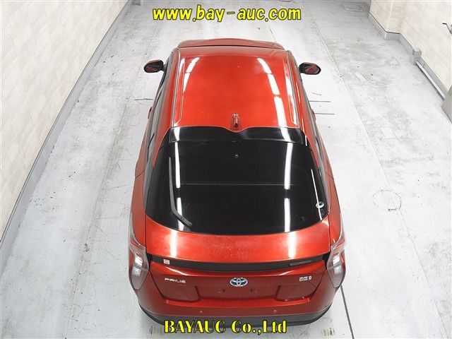 2016 Toyota Prius Aプレミアム ツーリングセレクション auction photo 5