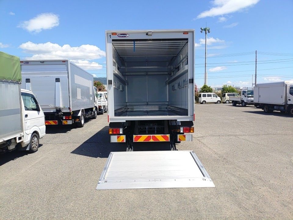 2021 Isuzu Elf auction photo 20