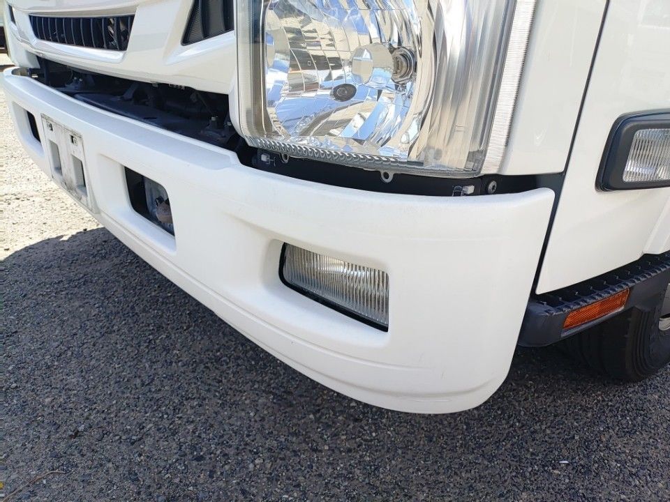 2021 Isuzu Elf auction photo 19
