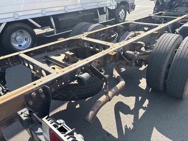 2005 Isuzu Elf chassis auction photo 16