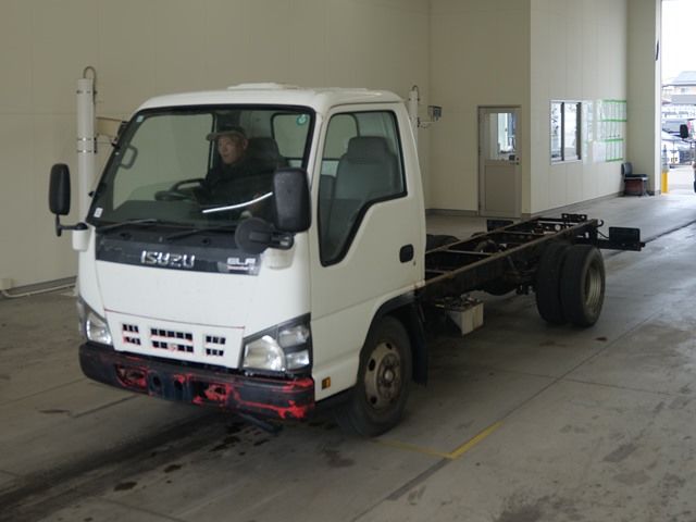2005 Isuzu Elf chassis Japan auction vehicle