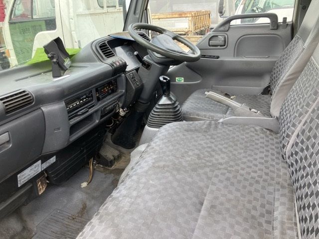 2005 Isuzu Elf chassis auction photo 5