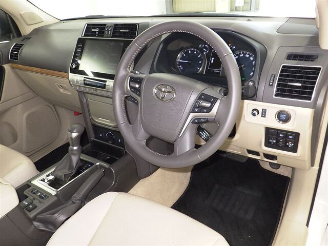 2023 Toyota Land Cruiser Prado TX Lパッケージ 4WD auction photo 3