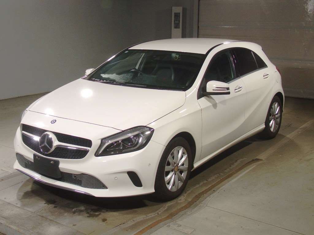 Japan Auction Vehicles 4 2016 Mercedes-Benz A-Class A180 auction photo