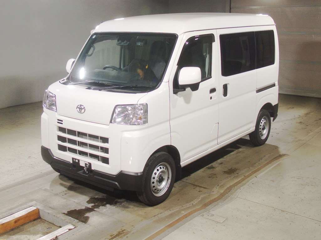 Japan Auction Vehicles 4 2026 Toyota Pixis Van Deluxe auction photo