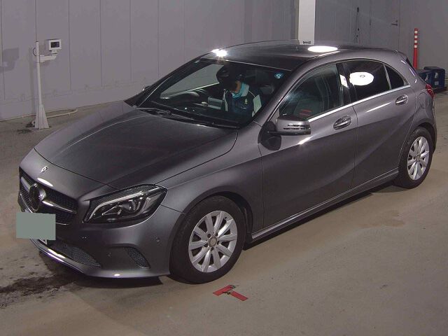 2017 Mercedes-Benz A-Class A180 auction photo 4