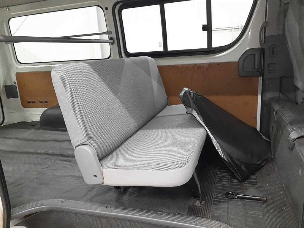 2008 Toyota Hiace ロングDX 4WD auction photo 10