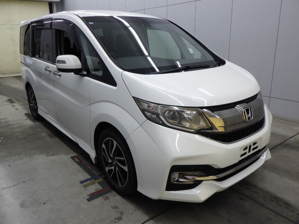 2016 Honda Stepwgn 8 Japan auction vehicle