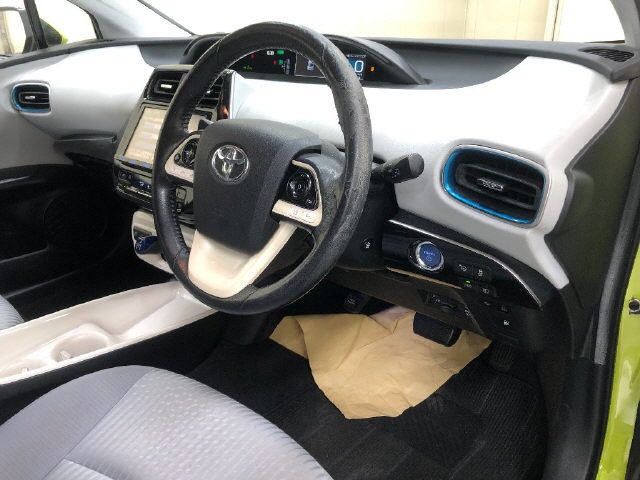 2016 Toyota Prius A auction photo 6