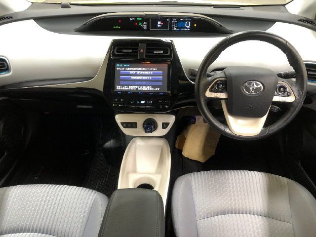 2016 Toyota Prius A auction photo 5