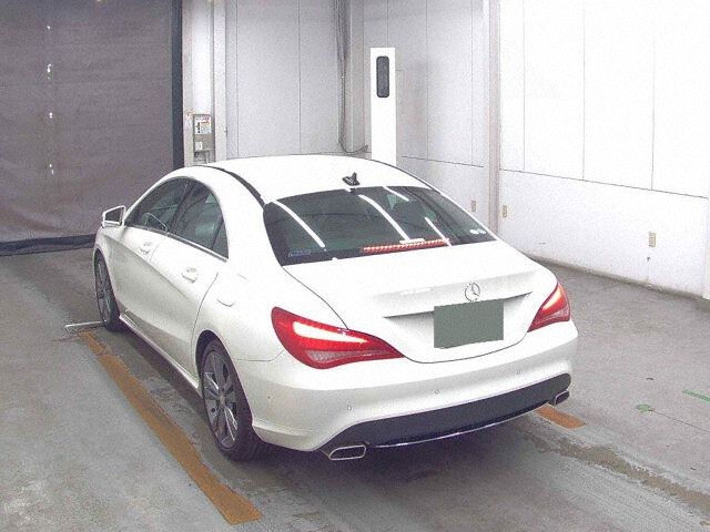 2014 Mercedes-Benz CLA-Class CLA180 auction photo 2