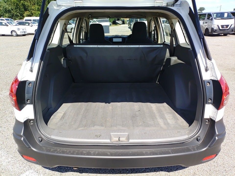 2015 Nissan AD auction photo 8
