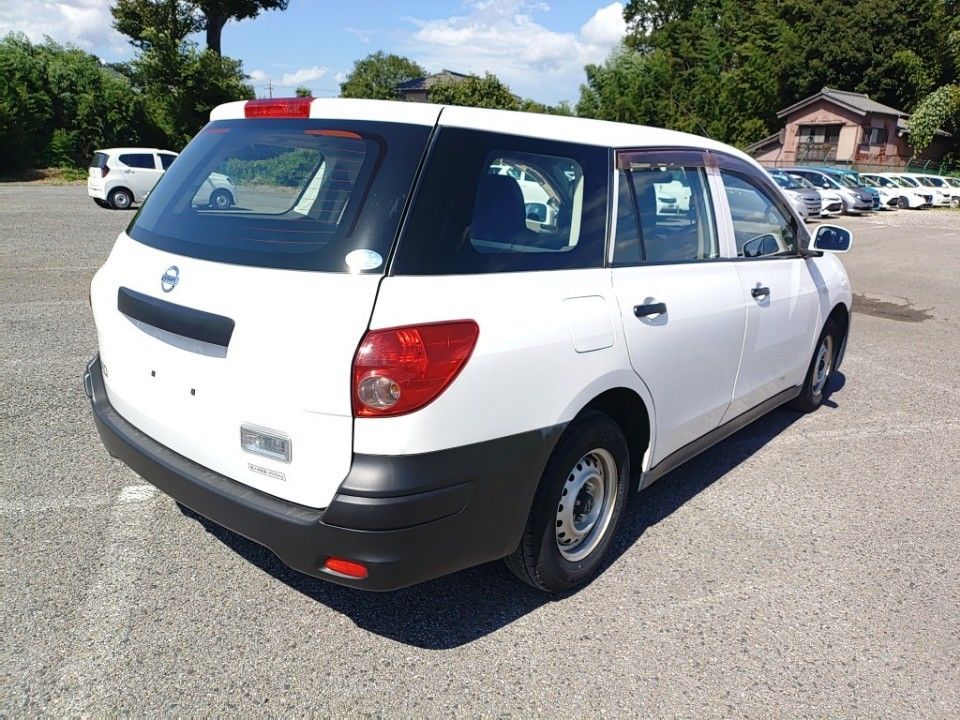 2015 Nissan AD auction photo 2