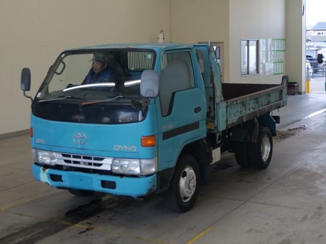 Japan Auction Vehicles 21 1995 Toyota Dyna dump auction photo