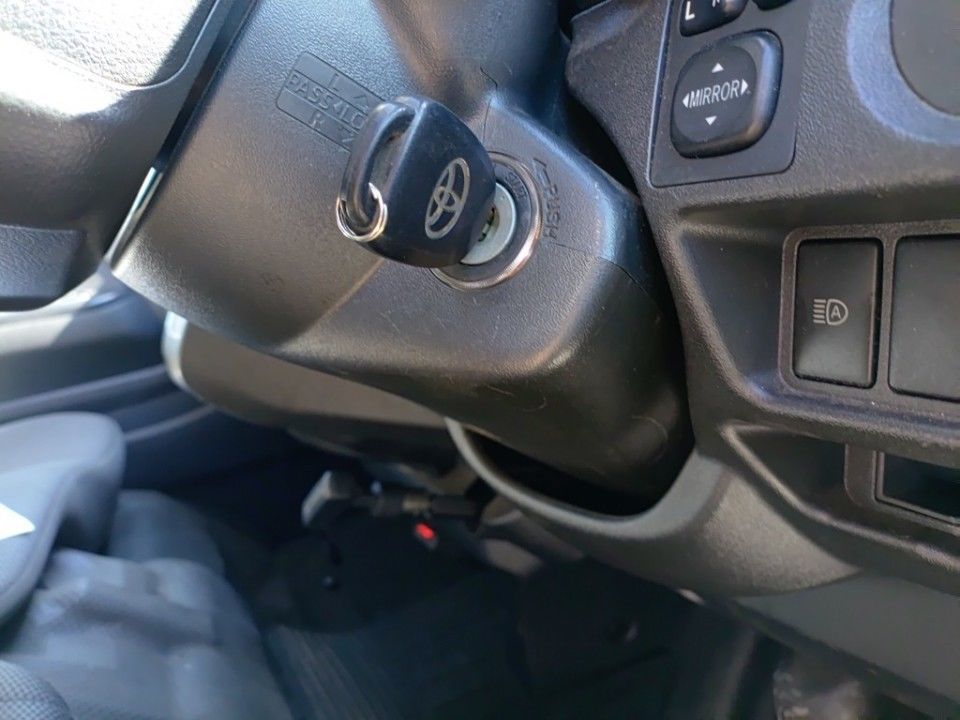 2021 Toyota Hiace auction photo 15