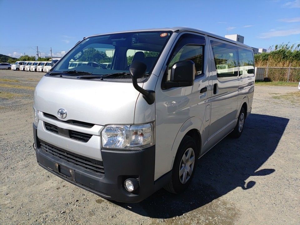 Japan Auction Vehicles 32 2021 Toyota Hiace auction photo
