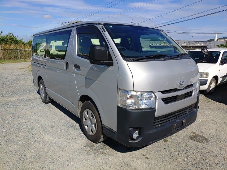 2021 Toyota Hiace auction photo 4