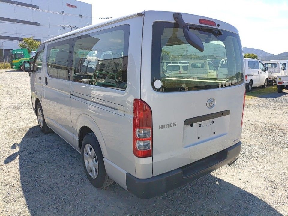 2021 Toyota Hiace auction photo 6