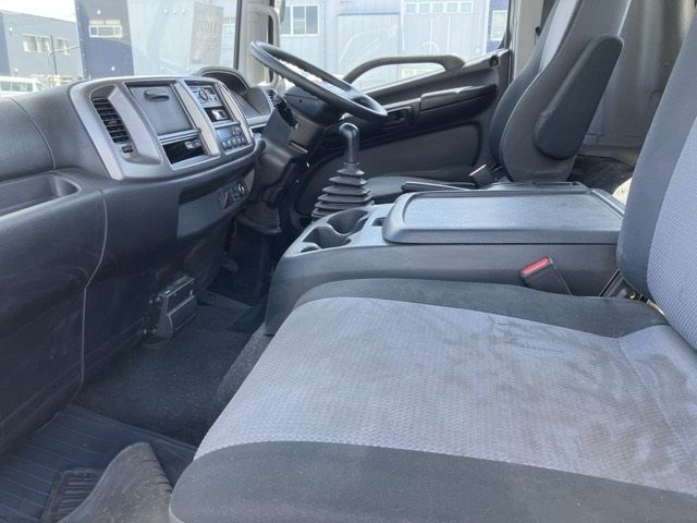 2017 Hino Ranger Container-only auction photo 5