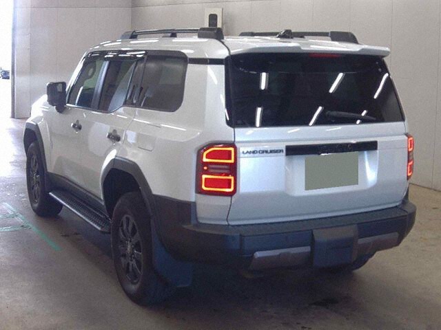 2025 Toyota Land Cruiser 250 ZX 4WD auction photo 2