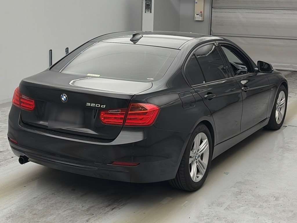 2013 BMW 3 Series 320d auction photo 2