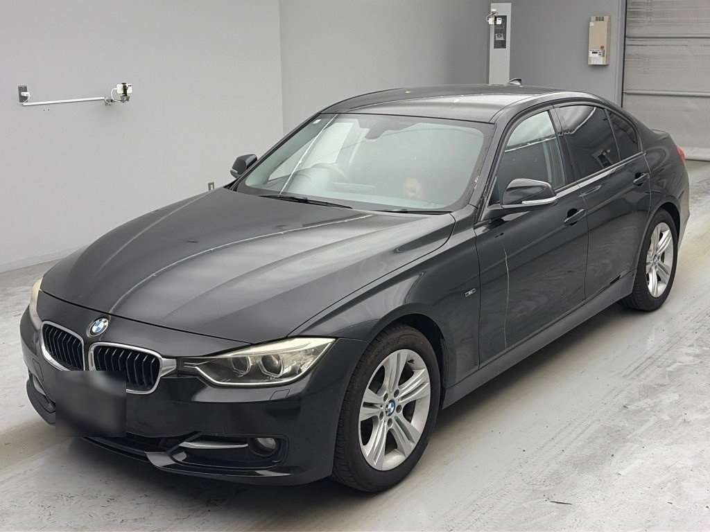 2013 BMW 3 Series 320d Japan auction vehicle
