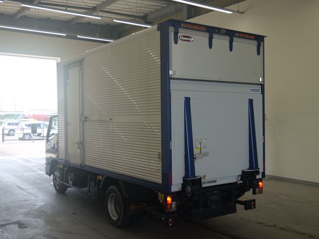 2021 Mitsubishi Fuso Canter Aluminum Van PG. Long auction photo 2