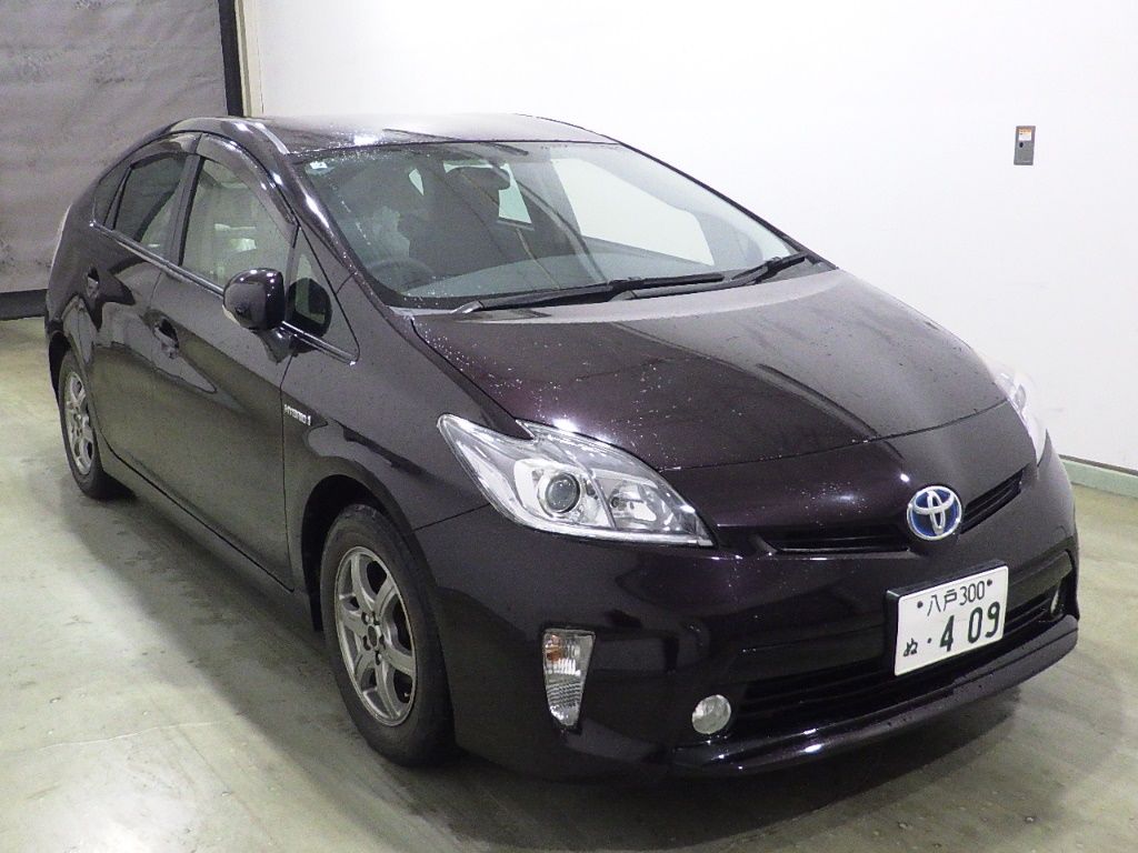 Japan Auction Vehicles 9 2015 Toyota Prius S auction photo