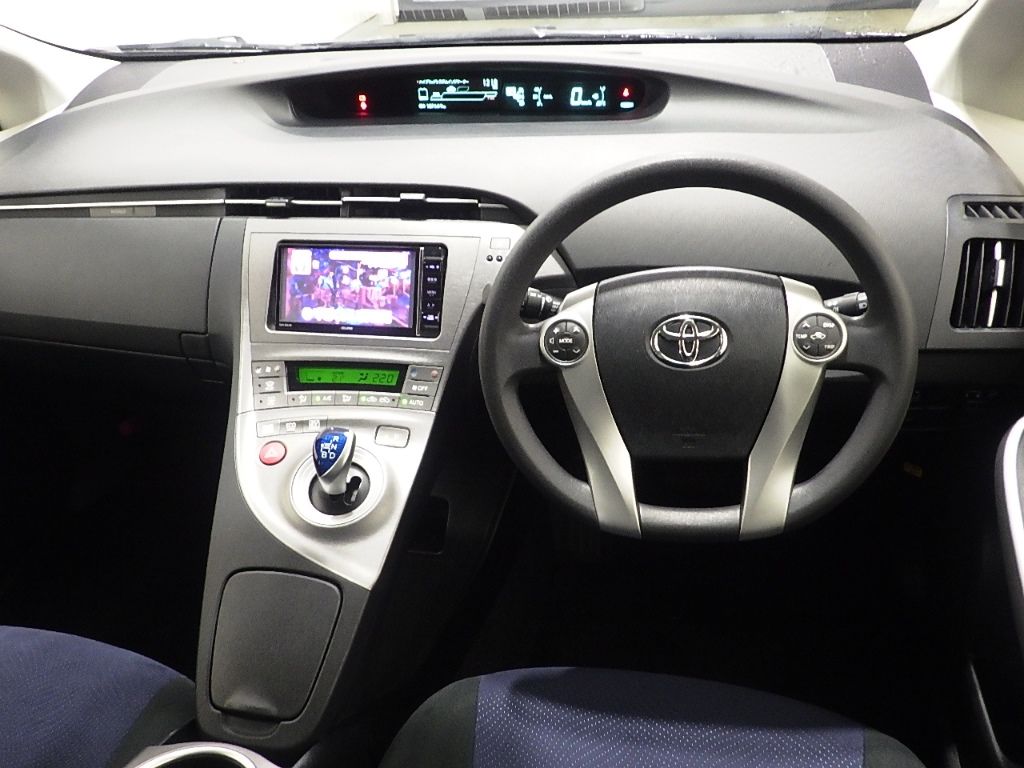 2015 Toyota Prius S auction photo 3