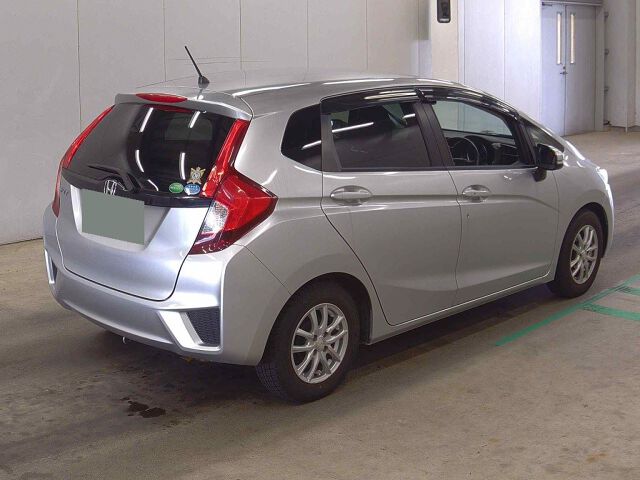 2017 Honda Fit 13G・F-PファイED auction photo 5