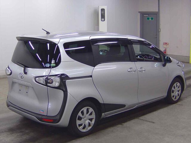 2015 Toyota Sienta X auction photo 5