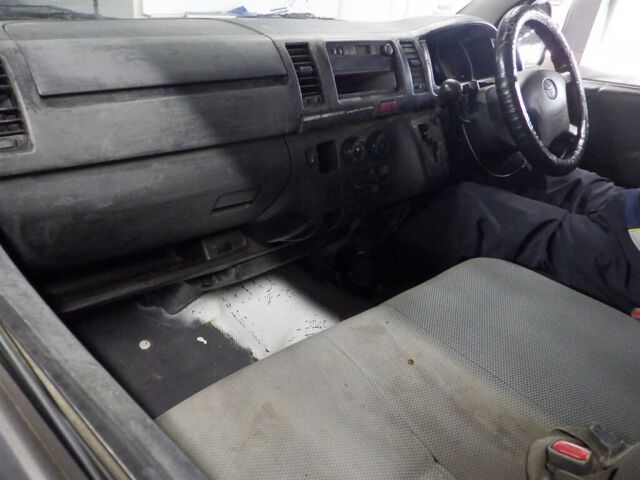2006 Toyota Hiace ロングDX auction photo 6