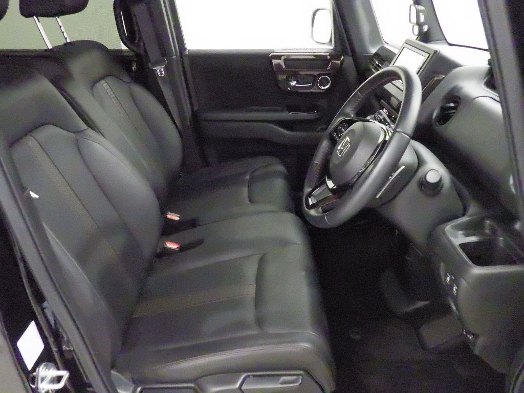2021 Honda N-BOX 4WD Custom L Turbo auction photo 6