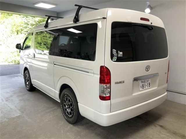 2016 Toyota Hiace 4WD GL auction photo 2