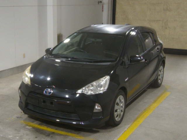 2014 Toyota Aqua G auction photo 4