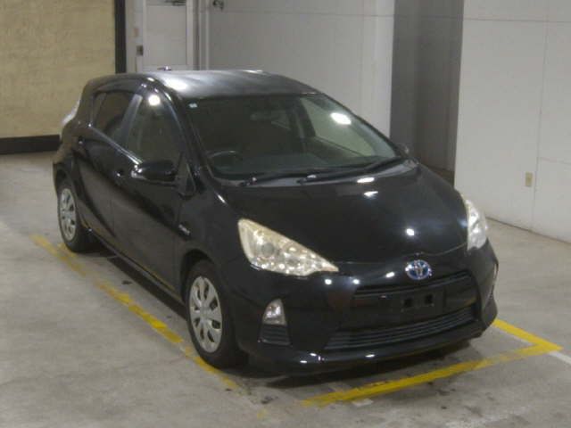 2014 Toyota Aqua G Japan auction vehicle
