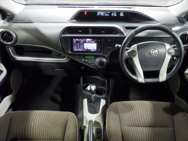 2014 Toyota Aqua G auction photo 3